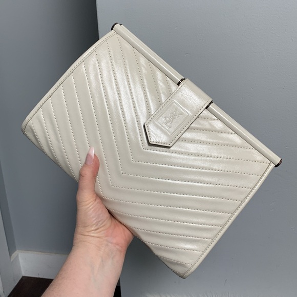 Authentic YSL white leather large clutch e dustbag - Picture 6 of 17